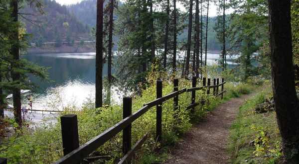 9 Incredible Hikes Under 5 Miles Everyone In Idaho Should Take