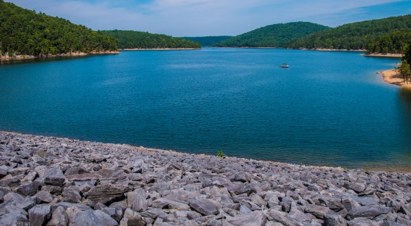 This Swimming Spot Has The Clearest, Most Pristine Water In Arkansas