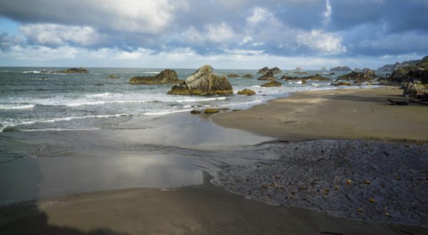 Spend The Night At These 9 Gorgeous Beachside Campgrounds In Oregon