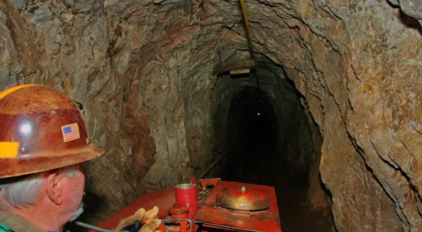 This Ride Through An Old Mine In Arizona Will Take You Back In Time
