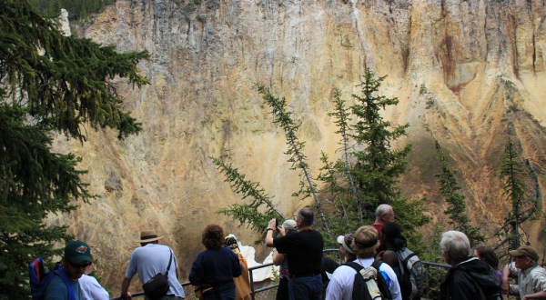 The One Extraordinary Hike Under 5 Miles Everyone In Wyoming Should Take