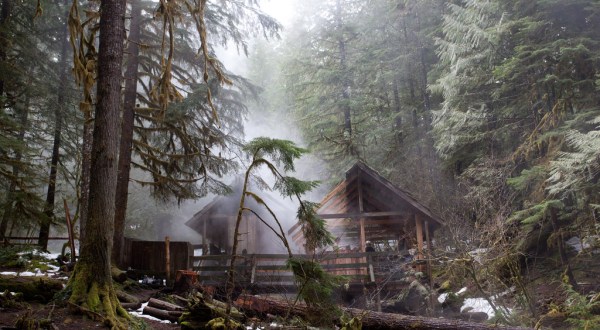 Everyone In Portland Must Visit This Epic Hot Spring As Soon As Possible