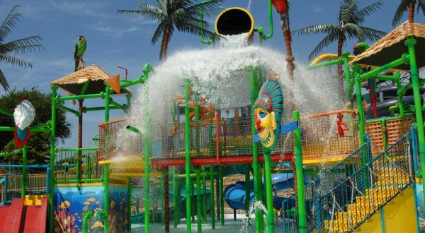 These 8 Waterparks Near Dallas Are Going To Make Your Summer AWESOME