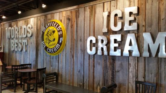 A Trip To This Epic Ice Cream Factory In Tennessee Will Make You Feel Like A Kid Again