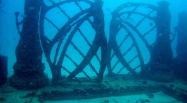 There’s A Sunken City Lurking Beneath The Sea In Florida And It’s As Eerie As It Sounds