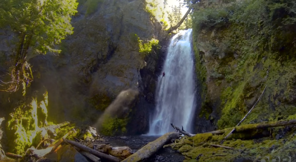 A Newly Discovered Waterfall In Oregon Proves We Should Never Stop Exploring