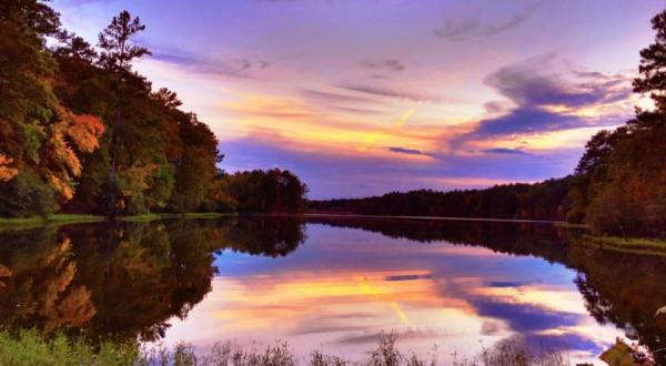 You’ll Definitely Want To Explore Alabama’s Largest State Park Before Summer Ends