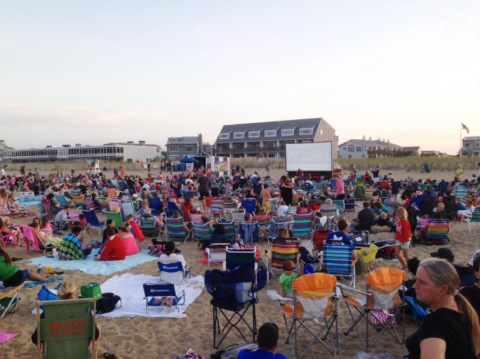 3 Places In Delaware Where You Can Still Catch A Movie On The Beach