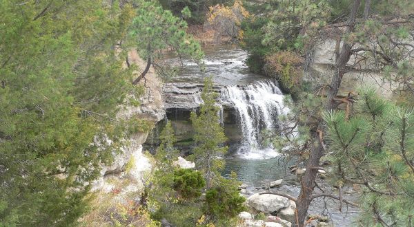 This Hike Will Lead You To One Of The Most Enchanting Spots In Nebraska