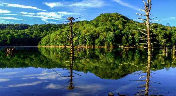 This Lovely Lake Is A Hidden Gem Tucked Away In The Mountains Of West Virginia