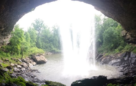 Walk Behind A Waterfall In Alabama For A One-Of-A-Kind Experience