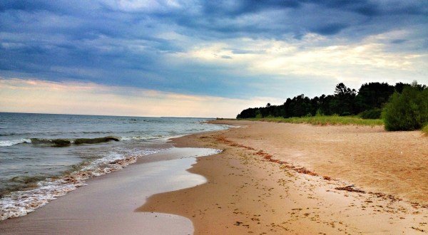 Few People Know About These Obscure Sand Dunes Hiding In Wisconsin