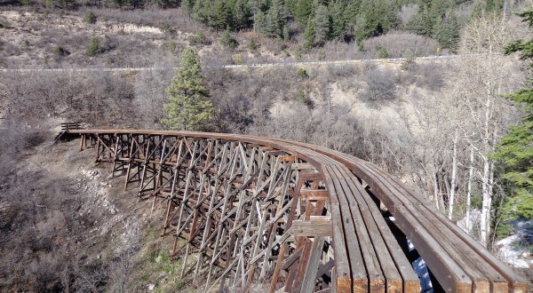 You’ve Never Experienced Anything Like This Epic Abandoned Railroad Hike In New Mexico