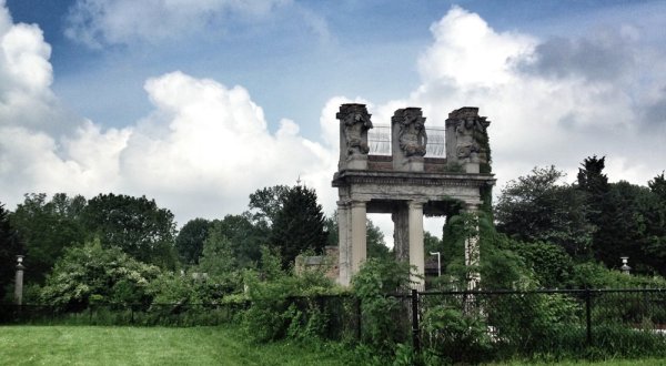 This Amazing Urban Park in Indiana Will Absolutely Astound You…and It’s Hiding in Plain Sight