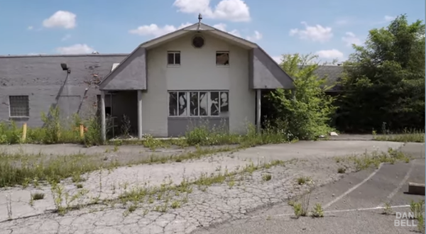 What Allegedly Happened In The 1970s At This Abandoned Motel Is Chilling