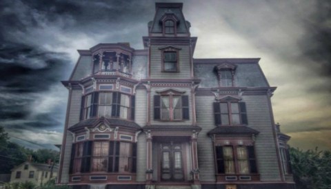 There's A Haunted House In Massachusetts That's So Terrifying You Have To Sign A Waiver To Enter
