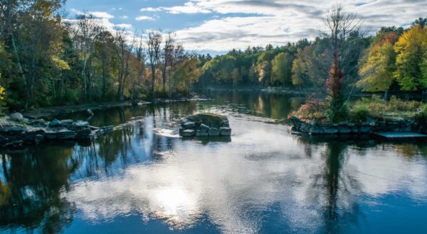 The Little Known Lake In Maine That’ll Be Your New Favorite Destination
