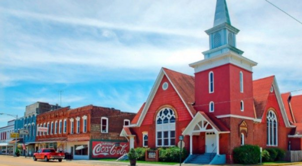 10 Slow-Paced Small Towns in Mississippi Where Life Is Still Simple
