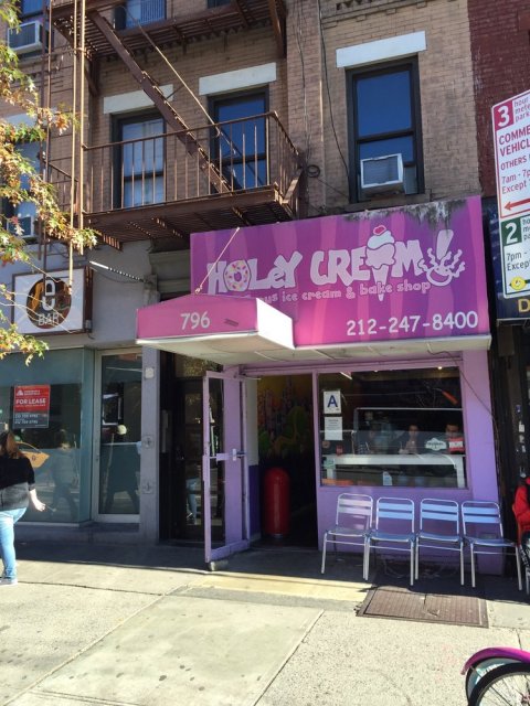 This Tiny Shop In New York Serves Donut Ice Cream Sandwiches To Die For