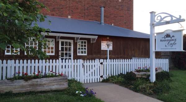 This One Restaurant In Kansas Is Unlike Any Other In America