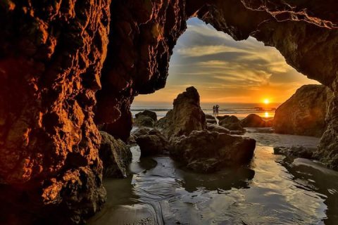 The Hidden El Matador Beach In Southern California Will Make You Feel A Million Miles Away From It All