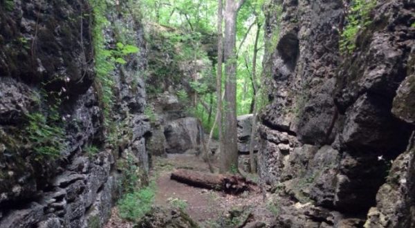 This Hike Will Lead You To One Of The Most Enchanting Spots In Kansas
