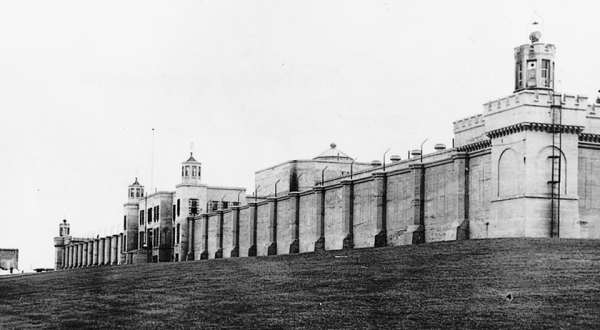 The Story Behind This Oklahoma State Penitentiary Riot Is Truly Disturbing