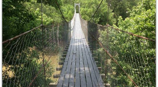 The Terrifying Swinging Bridge In Oklahoma That Will Make Your Stomach Drop