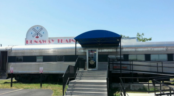 Dine Inside An Old Train Car At The Runaway Train Cafe, A Unique Restaurant In Texas