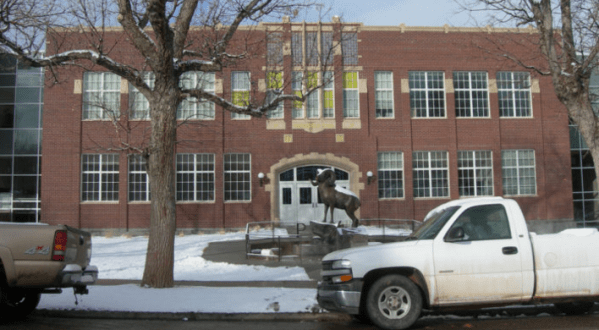 16 Things You Know Are True If You Went To A Small High School In Utah