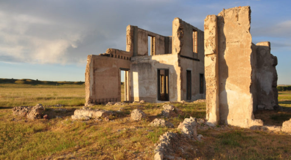 The Remnants Of This Abandoned Hospital In Wyoming Are Hauntingly Beautiful