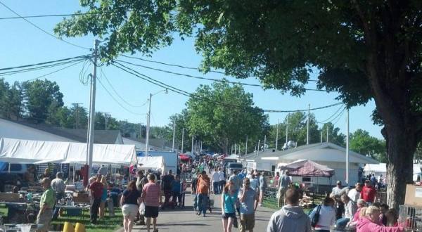 A Trip To This Marvelous Outdoor Market Is Unlike Any Other In Ohio