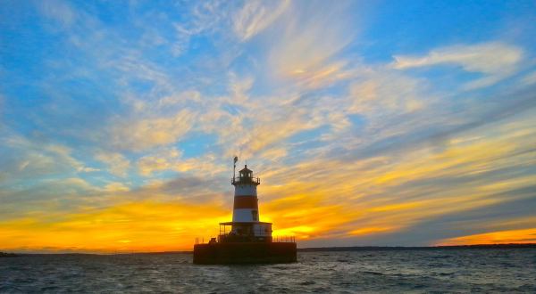 Spend The Night In This Massachusetts Lighthouse For An Unforgettable Experience