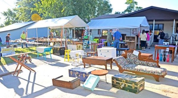 A Trip To This Marvelous Outdoor Market Is Unlike Any Other In Kansas