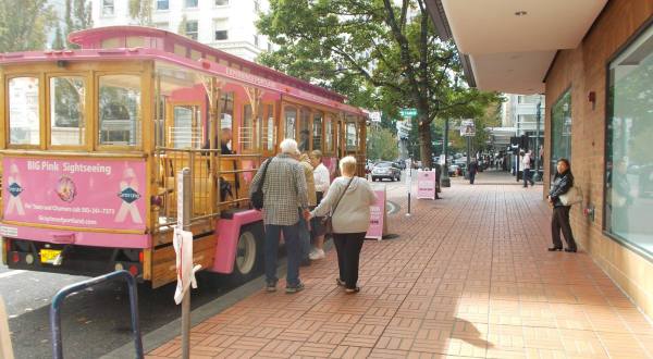 There’s A Magical Trolley Ride In Portland That Most People Don’t Know About