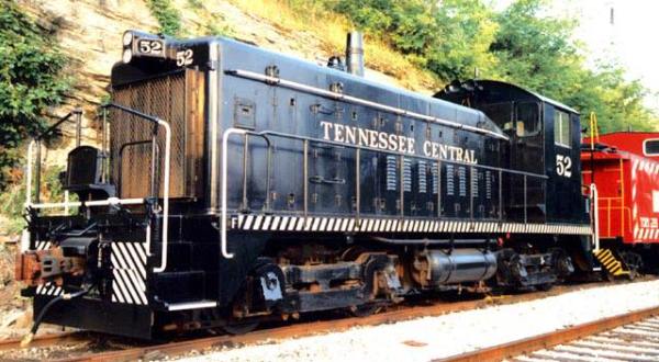 Take This Fall Foliage Train Ride Through Nashville For A One-Of-A-Kind Experience