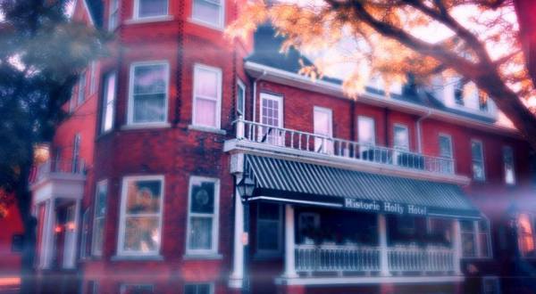 You’ll Never Forget Your Visit To The Most Haunted Restaurant In Michigan