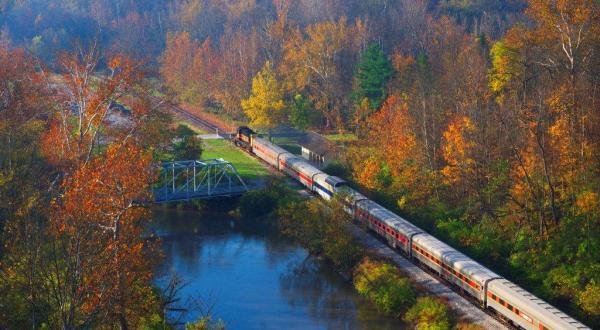 Take This Fall Foliage Train Ride Through Ohio For A One-Of-A-Kind Experience