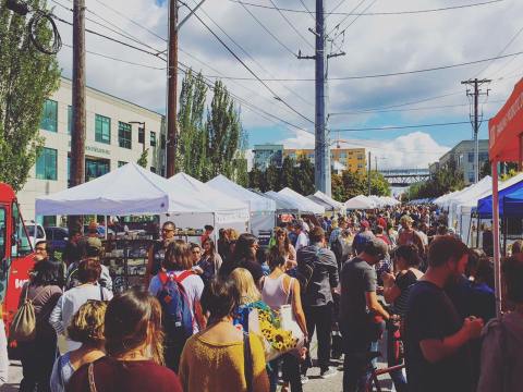 Everyone In Washington Should Visit This Epic Flea Market At Least Once