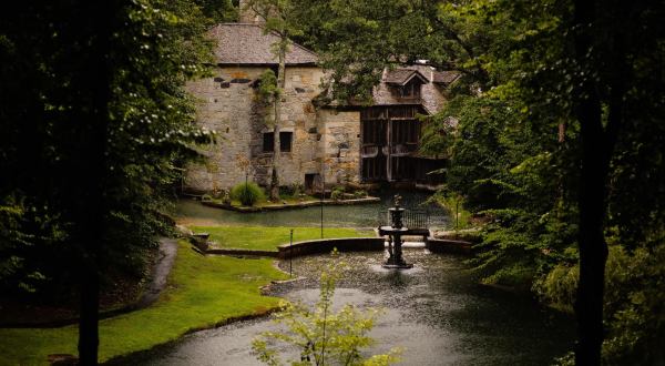 Entering This Enchanted North Carolina Castle Will Make You Feel Like You’re In A Fairy Tale
