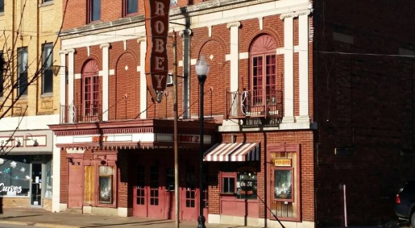One Of The Oldest Movie Theaters In The Country Is Right Here In West Virginia
