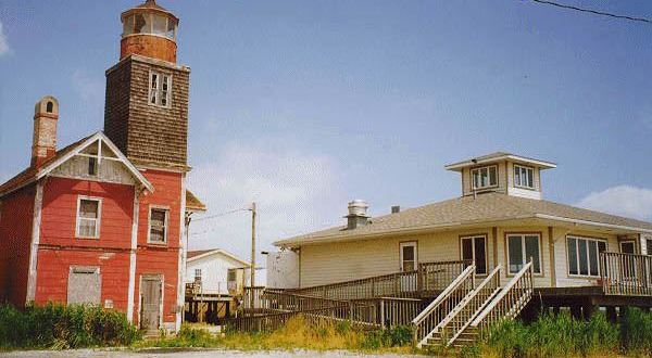 This Mysterious Abandoned Lighthouse In Delaware Will Haunt Your Dreams