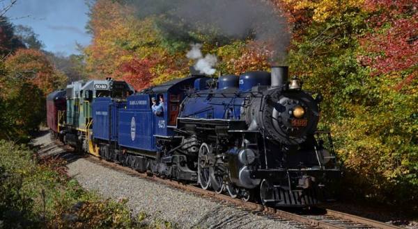 Take This Fall Foliage Train Ride Through Pennsylvania For A One-Of-A-Kind Experience