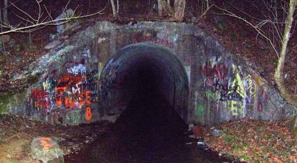 This Haunted Tunnel In Tennessee Is Not For The Faint Of Heart