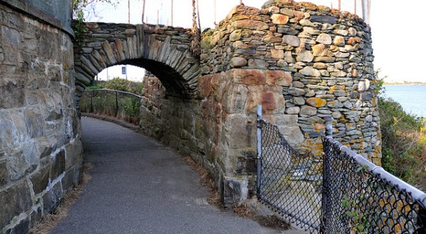 12 Fascinating Things You Probably Didn’t Know About The Newport Cliff Walk In Rhode Island