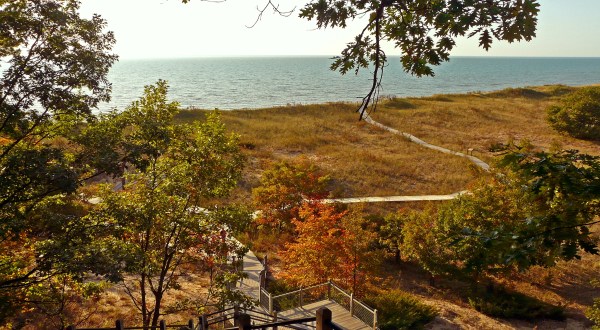 8 Hiking Trails In Michigan That Are Especially Beautiful In The Fall