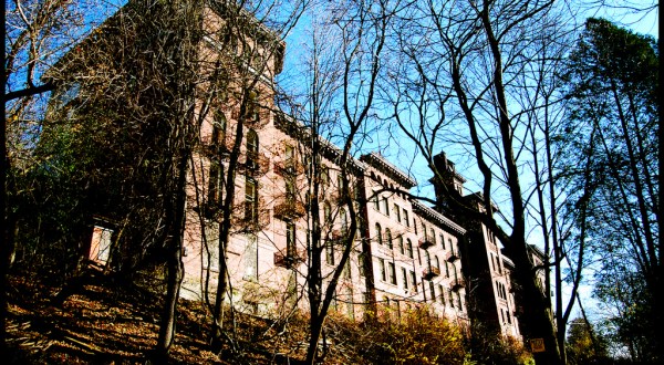 Nature Is Reclaming This Abandoned Sanatorium In New York And It’s Hauntingly Beautiful