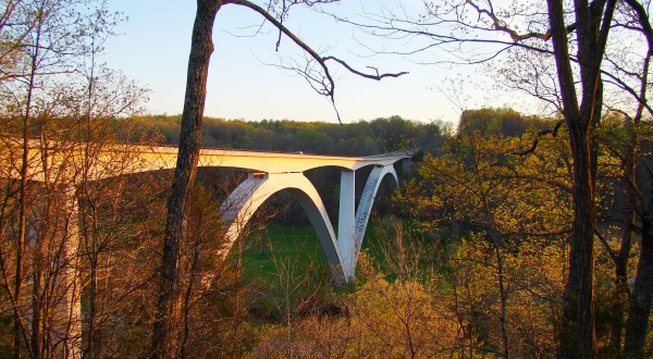 Take This Country Road Near Nashville For A Gorgeous Scenic Drive