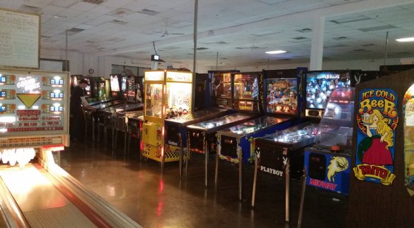 This Retro Arcade In Nevada Will Transport You Back In Time