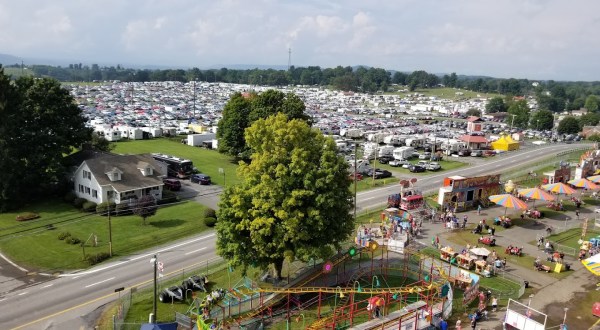 Everyone In West Virginia Should Visit This Epic Flea Market At Least Once